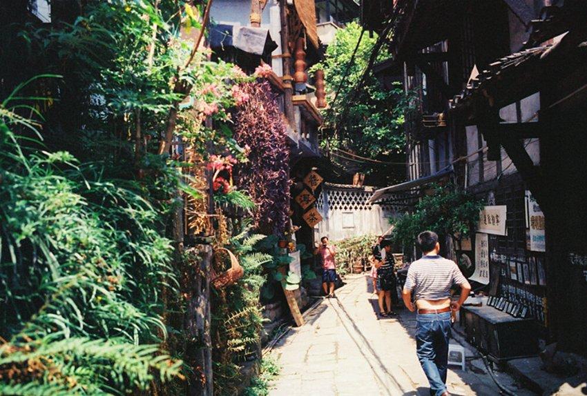 救援受困木屋的牛仔